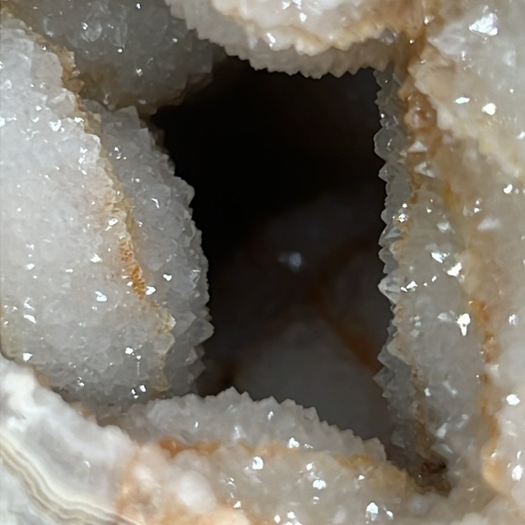 Quartz crystal Cave - Picture 3 of 3